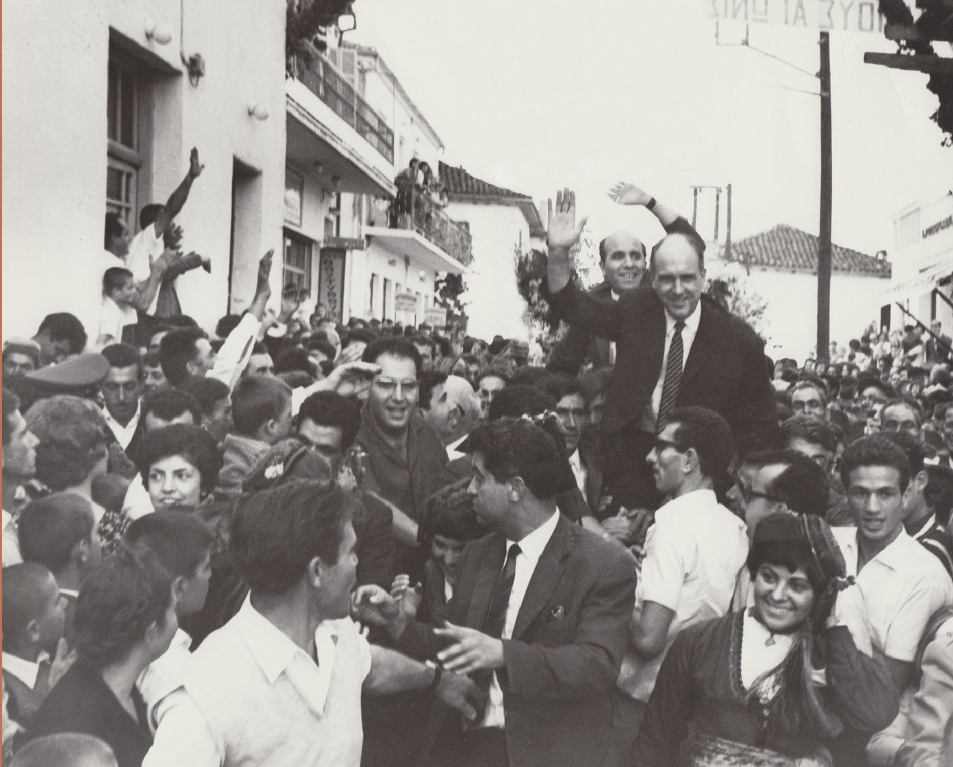 Θριαμβευτική υποδοχή του Ιωάννη Κυριαφίνη στη Χαλκιδική