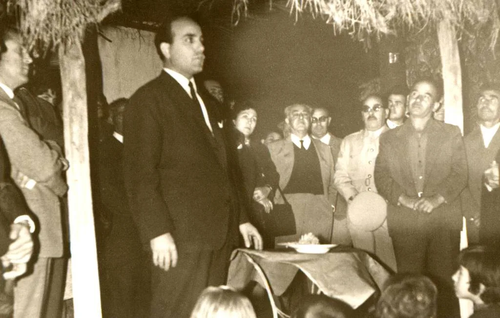 Χαιρετισμός στα εγκαίνια ηλεκτροδότησης Νέων Σημάντρων. Στο βάθος διακρίνεται ο βουλευτής Χρήστος Βασματζίδης