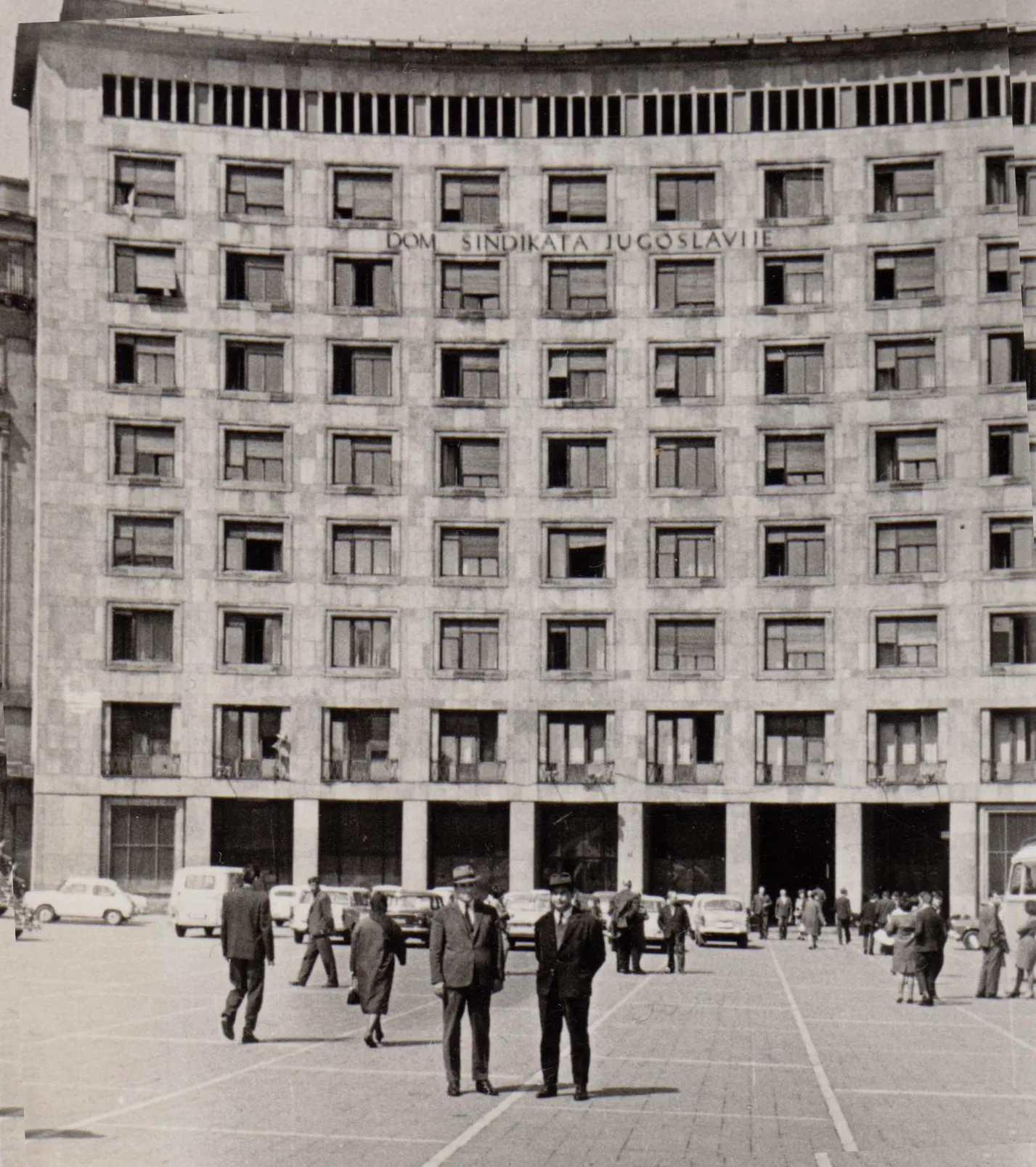 Οι βουλευτές Κώστας Σιγανίδης και Ιωάννης Κυριαφίνης με τις συζύγους τους στη Βουδαπέστη (4/4)